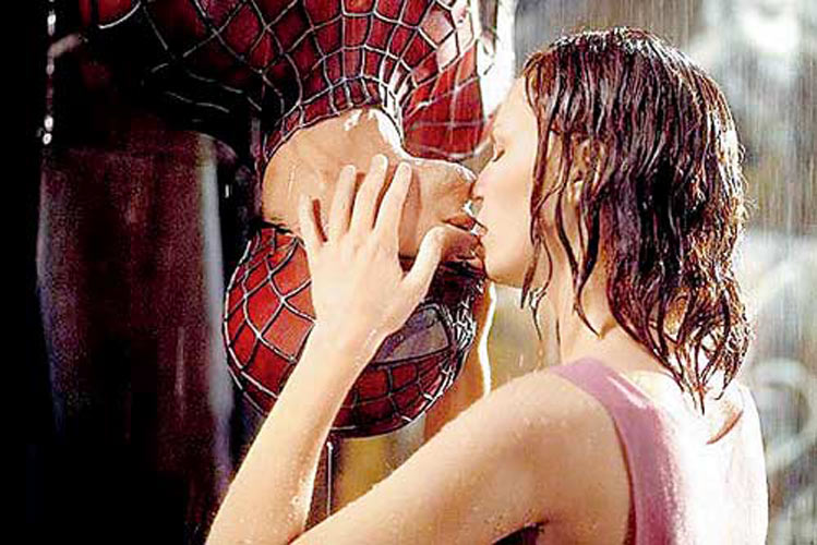 Krrish 3: Hrithik, Priyanka to kiss like 'Spiderman and MJ' Spiderman