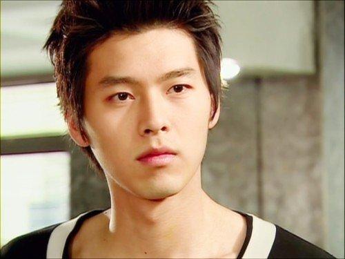 Hyun Bin 011119054