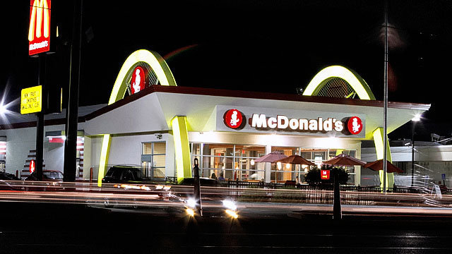 Mc Donald's 2010-12-15-ap-mcdonaldsjpg-df092eea47ae900f