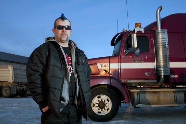 gli eroi del ghiaccio Ice-Road-Truckers-Drogi-Smierci_19VmKPf