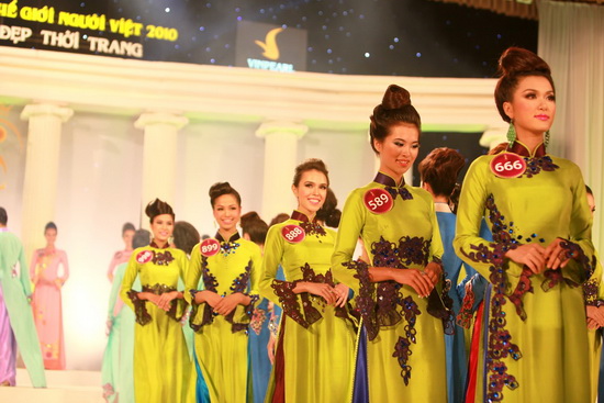 HÌNH ẢNH ĐÊM THI NGƯỜI ĐẸP THỜI TRANG - MISS VIETNAM WORLD 2010 Hai