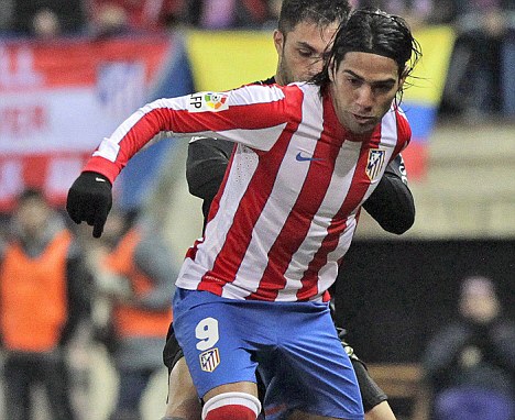 Chelsea dùng Torres để "nhử" Atlectico Falcao