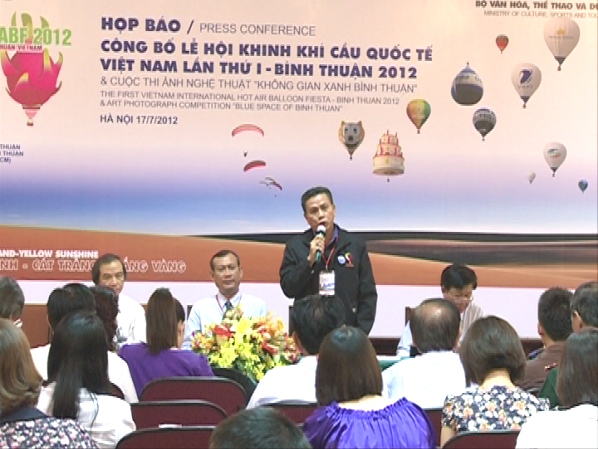 Khinh khí cầu trên đất Việt cach day  200 năm,  Anh-hop-bao