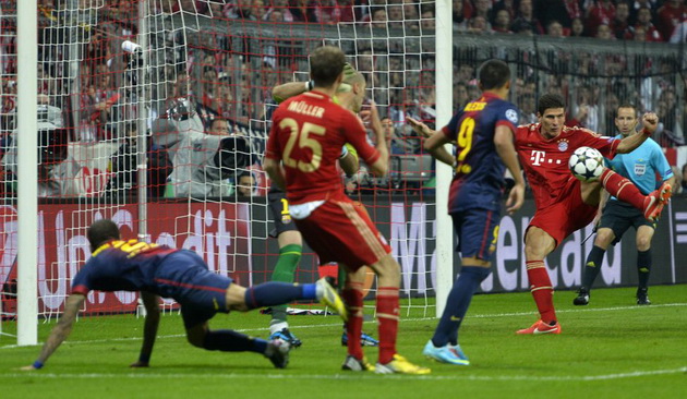 CHÙM ẢNH: Bayern Munich biến tiki-taka của Barca thành 'trò hề'  13667419676385681366748165albumgrande