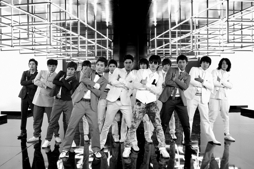 Nhóm nhạc Hàn Super Junior đến Việt Nam 090705musikCebuanh5