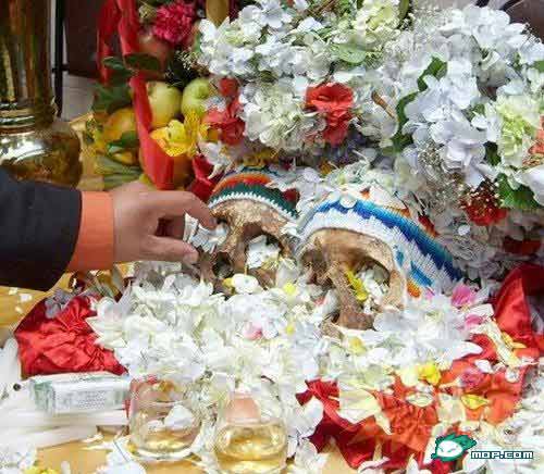 Đem cúng đầu lâu người đã khuất Skull-festival--4-