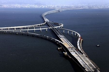 Cầu vượt biển dài nhất thế giới 2_8_1294056894_32_tn_china4