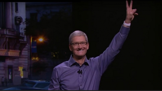 CEO Apple thừa nhận bán iPhone"hơi đắt" Ceo-apple-1-bb-baaabQv1nu