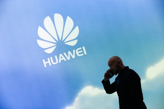 Huawei - Huawei “gom đạn” chuẩn bị nã thẳng vào mặt Apple và Samsung Huawei-1-bb-baaadlRFNp