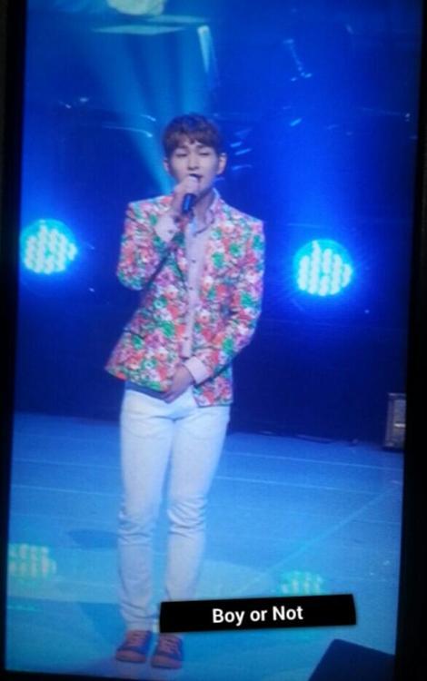 130305 Onew @ KBS Open Concert Tumblr_inline_mj6useQV3f1qz4rgp