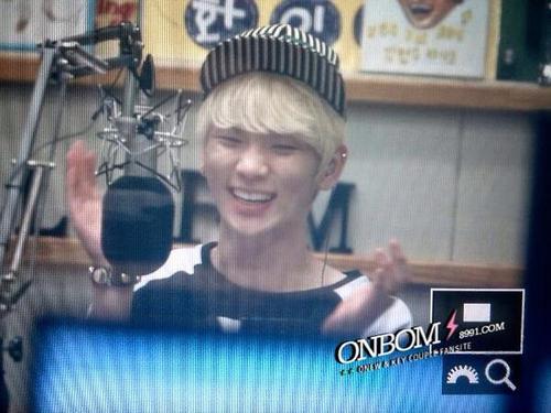 130430 Key @ Sukira Kiss the Radio Tumblr_inline_mm2u3jdnku1qz4rgp