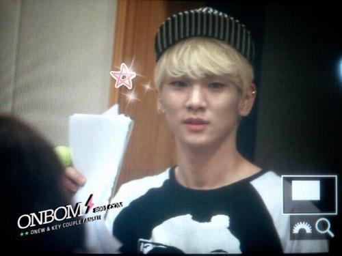 130430 Key @ Sukira Kiss the Radio Tumblr_inline_mm2u46lR2E1qz4rgp