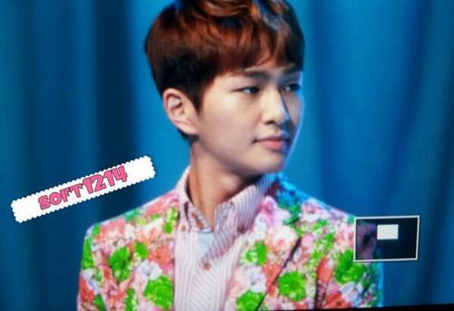 130305 Onew @ KBS Open Concert Tumblr_inline_mj6vo5e9Dh1qz4rgp