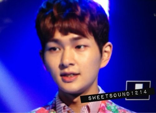 130305 Onew @ KBS Open Concert Tumblr_inline_mj6u9u73RH1qz4rgp