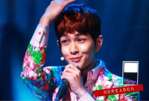 130305 Onew @ KBS Open Concert Tumblr_inline_mj6vhcYJAE1qz4rgp