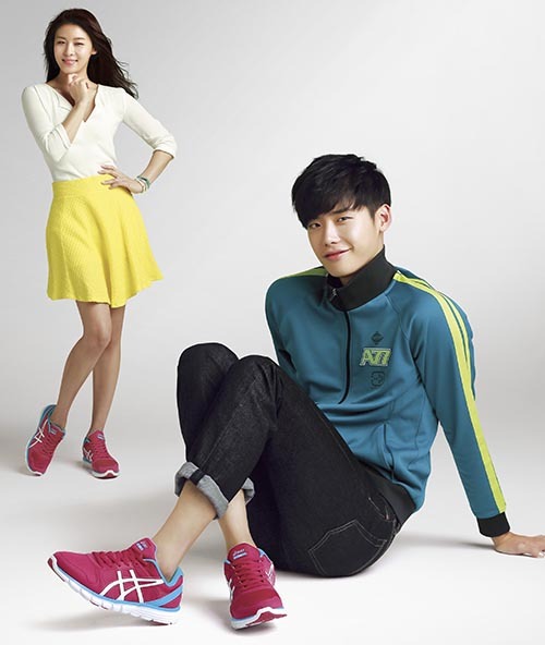 [13.09.2013][Article] Lee Jong Suk và Ha Ji Won phát hành tập ảnh quảng bá thương hiệu ASICs Tumblr_inline_msyed0ni671qz4rgp