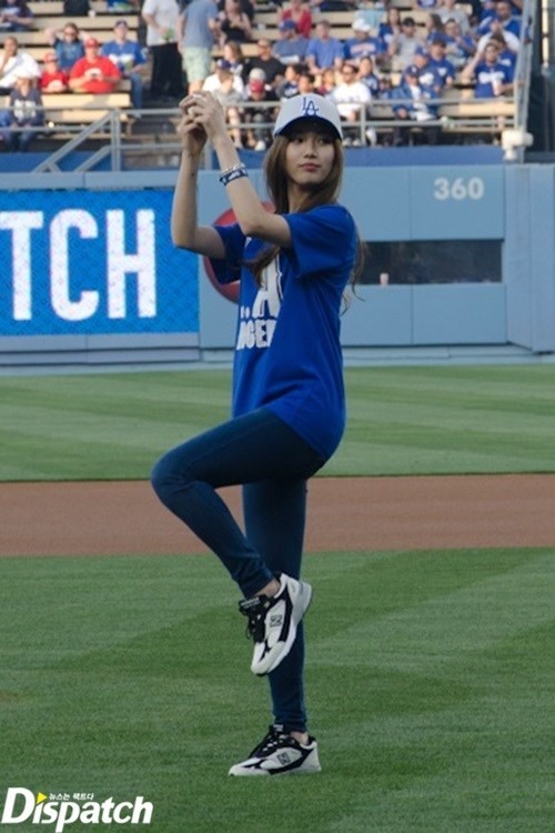 [المزيد من الصور] Suzy في مباراة LA Dodgers مع Ryu Hyun Jin و اللاعبين LA Dodgers….!! Tumblr_inline_n6jq7vYvIU1rfvhz1