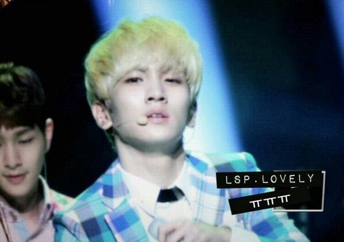 130305 Key @ KBS Open Concert Tumblr_inline_mj6vhyrl071qz4rgp