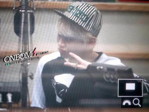 130430 Key @ Sukira Kiss the Radio Tumblr_inline_mm2u49xqkZ1qz4rgp