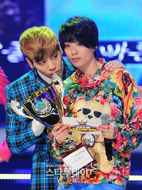 130306 Jonghyun @ Show Champion Tumblr_inline_mj8l23427W1qz4rgp