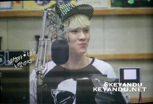 130430 Key @ Sukira Kiss the Radio Tumblr_inline_mm2tsswlXj1qz4rgp