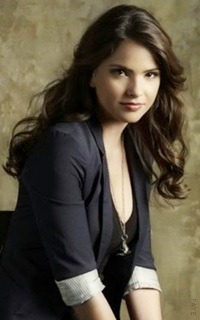 Shelley Hennig Tumblr_inline_ney4rgZPuv1rzf41q