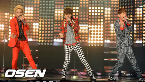 130313 SHINee @ Show Champion Tumblr_inline_mjlfwmj65p1qz4rgp