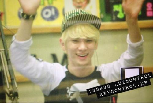 130430 Key @ Sukira Kiss the Radio Tumblr_inline_mm2tuaE64h1qz4rgp