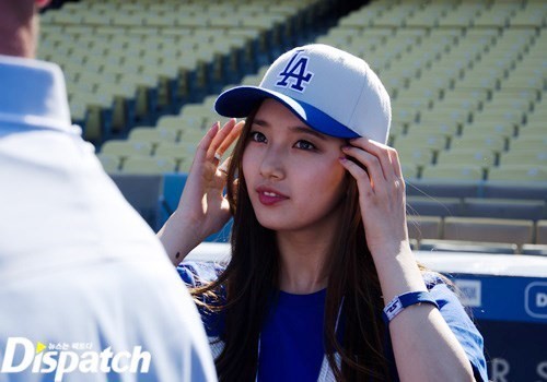 [المزيد من الصور] Suzy في مباراة LA Dodgers مع Ryu Hyun Jin و اللاعبين LA Dodgers….!! Tumblr_inline_n6jre79lA21rfvhz1