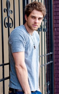 Nathaniel Buzolic  Tumblr_inline_mxijt7TRO41rzf41q