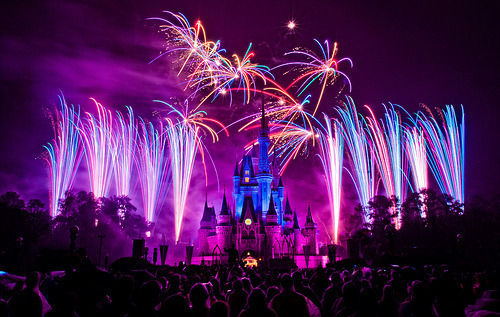 ‘‘  disneyland world  ‘‘  Tumblr_inline_mkh0kz8a4M1qz4rgp