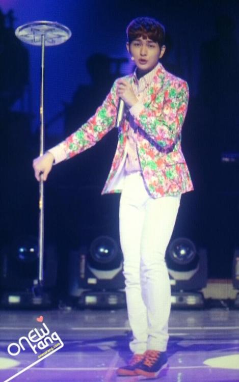 130305 Onew @ KBS Open Concert Tumblr_inline_mj6vlsBD7F1qz4rgp