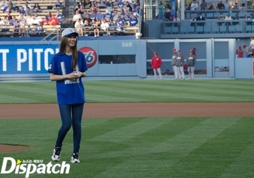 [المزيد من الصور] Suzy في مباراة LA Dodgers مع Ryu Hyun Jin و اللاعبين LA Dodgers….!! Tumblr_inline_n6jr3iWd8l1rfvhz1