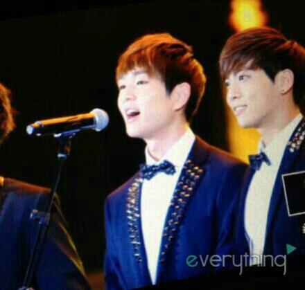 130115 SHINee @ 27th Golden Disk Awards Tumblr_inline_mgo75rPtM81qcl8qx