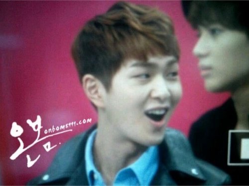 130228 Onew @ Mnet Wide "Open Studio Talk" Tumblr_inline_mixbktNhhR1qz4rgp