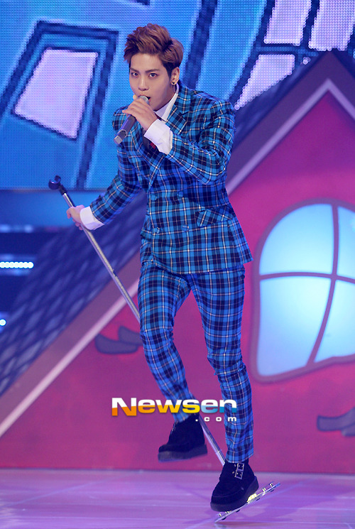 130306 Jonghyun @ Show Champion Tumblr_inline_mj8kziwz171qz4rgp