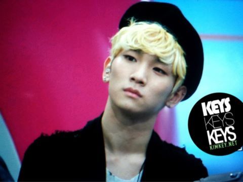 130228 Key @ Mnet Wide "Open Studio Talk" Tumblr_inline_mixbx8OwJ11qz4rgp