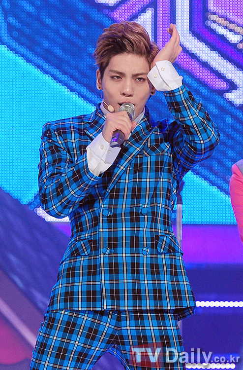 130306 Jonghyun @ Show Champion Tumblr_inline_mj8l09Az6z1qz4rgp