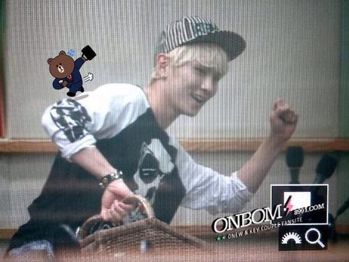 130430 Key @ Sukira Kiss the Radio Tumblr_inline_mm2u3k9NNw1qz4rgp