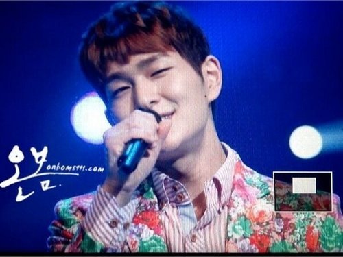 130305 Onew @ KBS Open Concert Tumblr_inline_mj6ujn8Xqm1qz4rgp