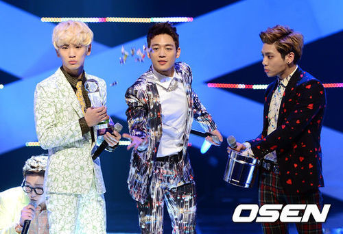 130314 SHINee @ M!Countdown Tumblr_inline_mjnfg3ZtEK1qz4rgp