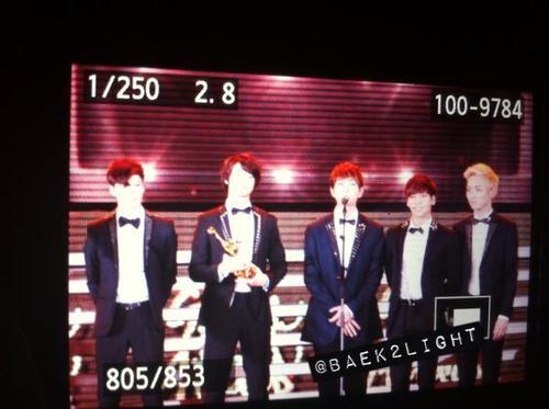 130115 SHINee @ 27th Golden Disk Awards Tumblr_inline_mgo7m4B2MW1qcl8qx