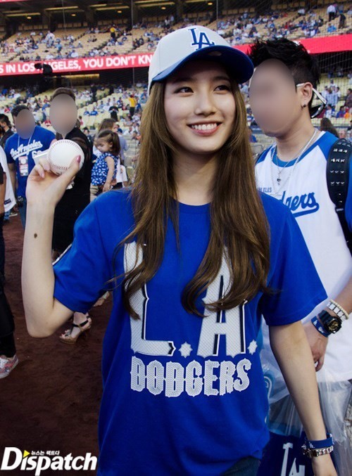 [المزيد من الصور] Suzy في مباراة LA Dodgers مع Ryu Hyun Jin و اللاعبين LA Dodgers….!! Tumblr_inline_n6jqyyDnHP1rfvhz1