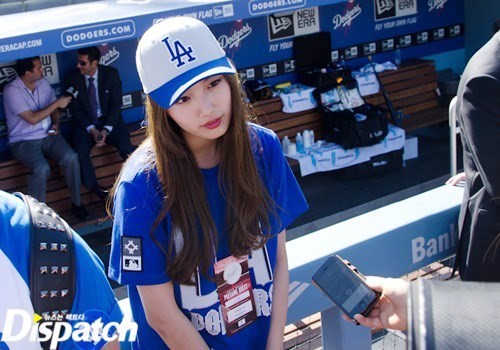 [المزيد من الصور] Suzy في مباراة LA Dodgers مع Ryu Hyun Jin و اللاعبين LA Dodgers….!! Tumblr_inline_n6jqkuabTm1rfvhz1