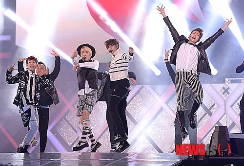 130511 SHINee @ Dream Concert Tumblr_inline_mmn0bjscrE1qz4rgp