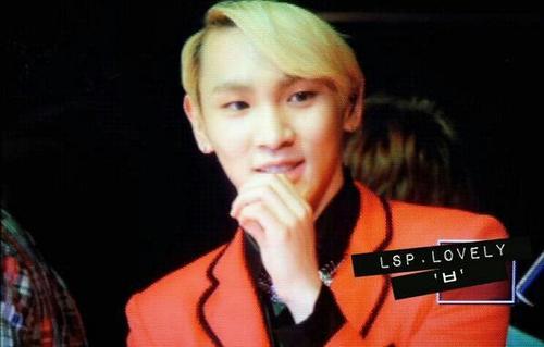 130406 Key @ Seoul Girls Collection 2013 event Tumblr_inline_mku1ip226x1qz4rgp