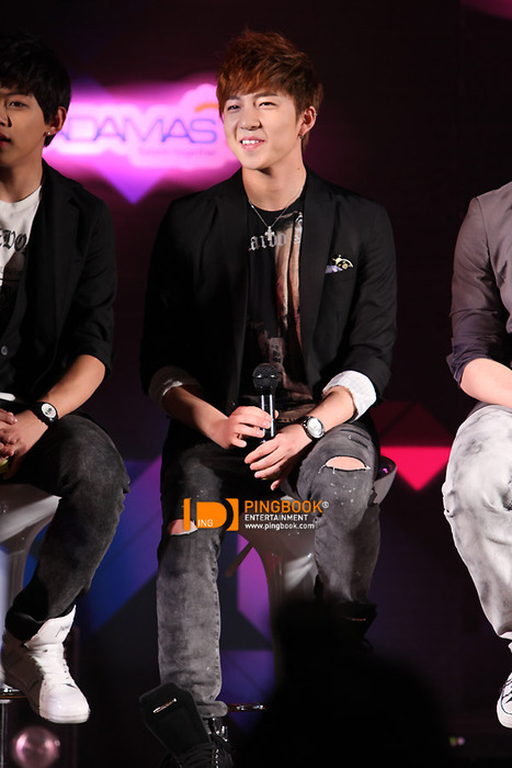 050410 U-Kiss en el Show King M! Press Conference FULL Tumblr_l0g01lYQV81qb64gu