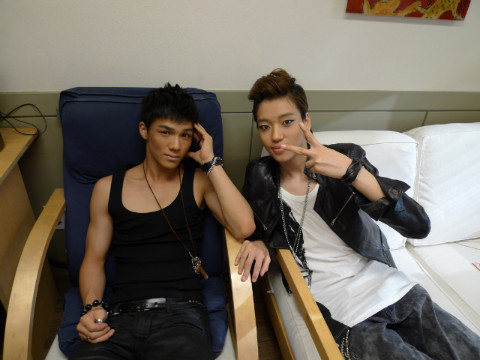 [20.08.2010] SSUPY Magazine Photoshoot BTS, Teen Top Tumblr_l7gvhdFe3Z1qc14s7