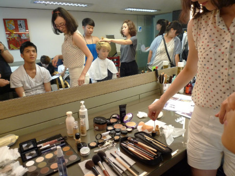 [20.08.2010] SSUPY Magazine Photoshoot BTS, Teen Top Tumblr_l7gvlfJBBI1qc14s7