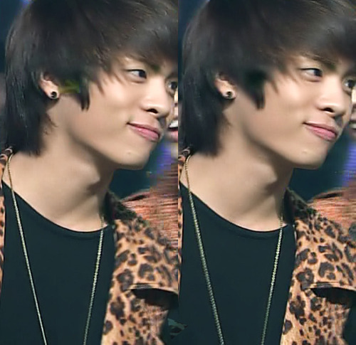 pic]ا Jonghyun في Inkigayo   Tumblr_lafgxwHLNk1qcl8qx